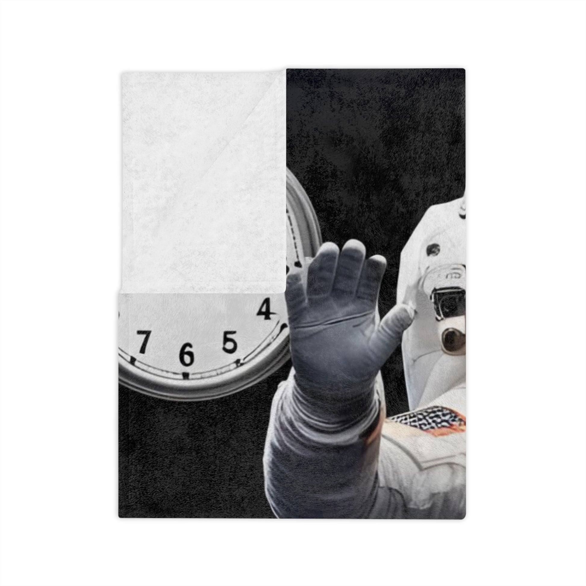 Astronaut Velveteen Blanket, Cozy Space Decor for Kids, Astronaut Gift, Starry Night Blanket, Cosmonaut Plush Throw